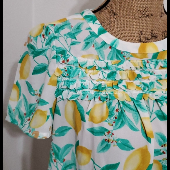 ELLE Lemon print graphics ruffle frontshort sleeve Small EUC travel fruity - Picture 6 of 7